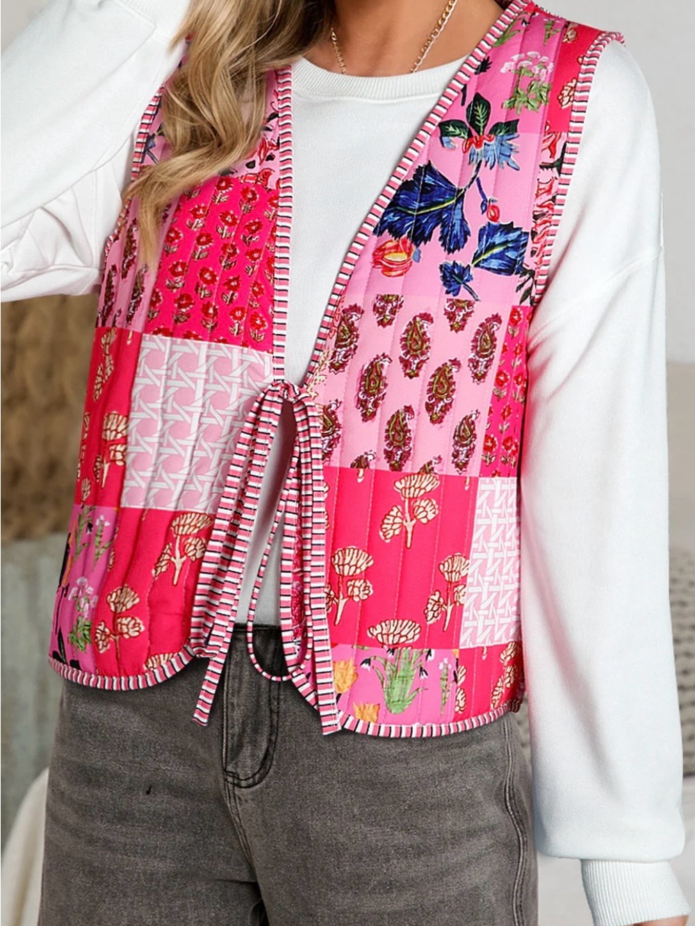 Sz M Miss Sparkling Hot Pink Floral Patchwork Quilt Vest - Picture 4 of 16